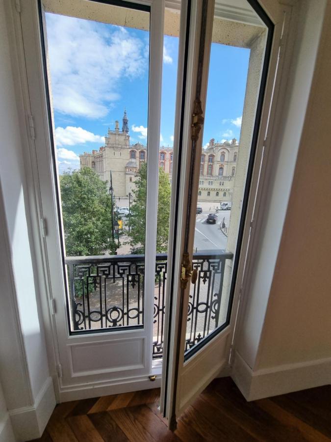 Face Chateau St Germain En Laye, Appartement 4 A 6 Personnes, 23 Min De Paris Champs-Elysees Saint-Germain-en-Laye Ngoại thất bức ảnh