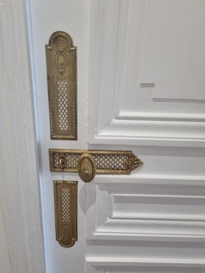 Face Chateau St Germain En Laye, Appartement 4 A 6 Personnes, 23 Min De Paris Champs-Elysees Saint-Germain-en-Laye Ngoại thất bức ảnh