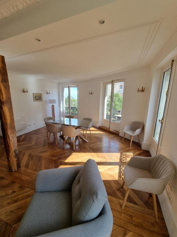 Face Chateau St Germain En Laye, Appartement 4 A 6 Personnes, 23 Min De Paris Champs-Elysees Saint-Germain-en-Laye Ngoại thất bức ảnh