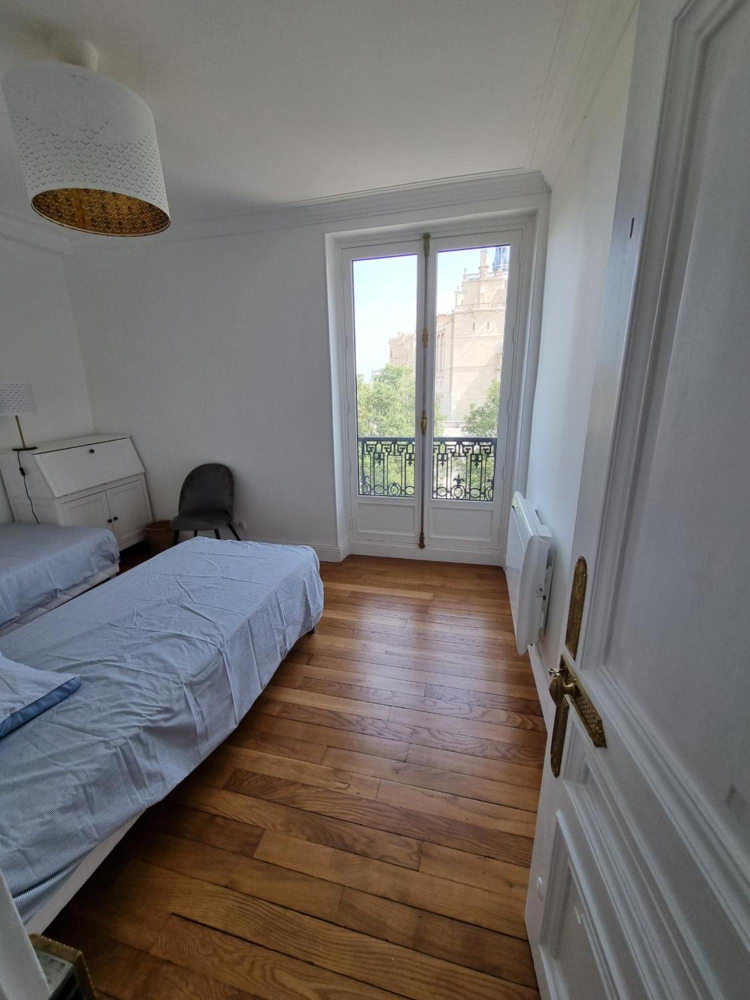 Face Chateau St Germain En Laye, Appartement 4 A 6 Personnes, 23 Min De Paris Champs-Elysees Saint-Germain-en-Laye Ngoại thất bức ảnh