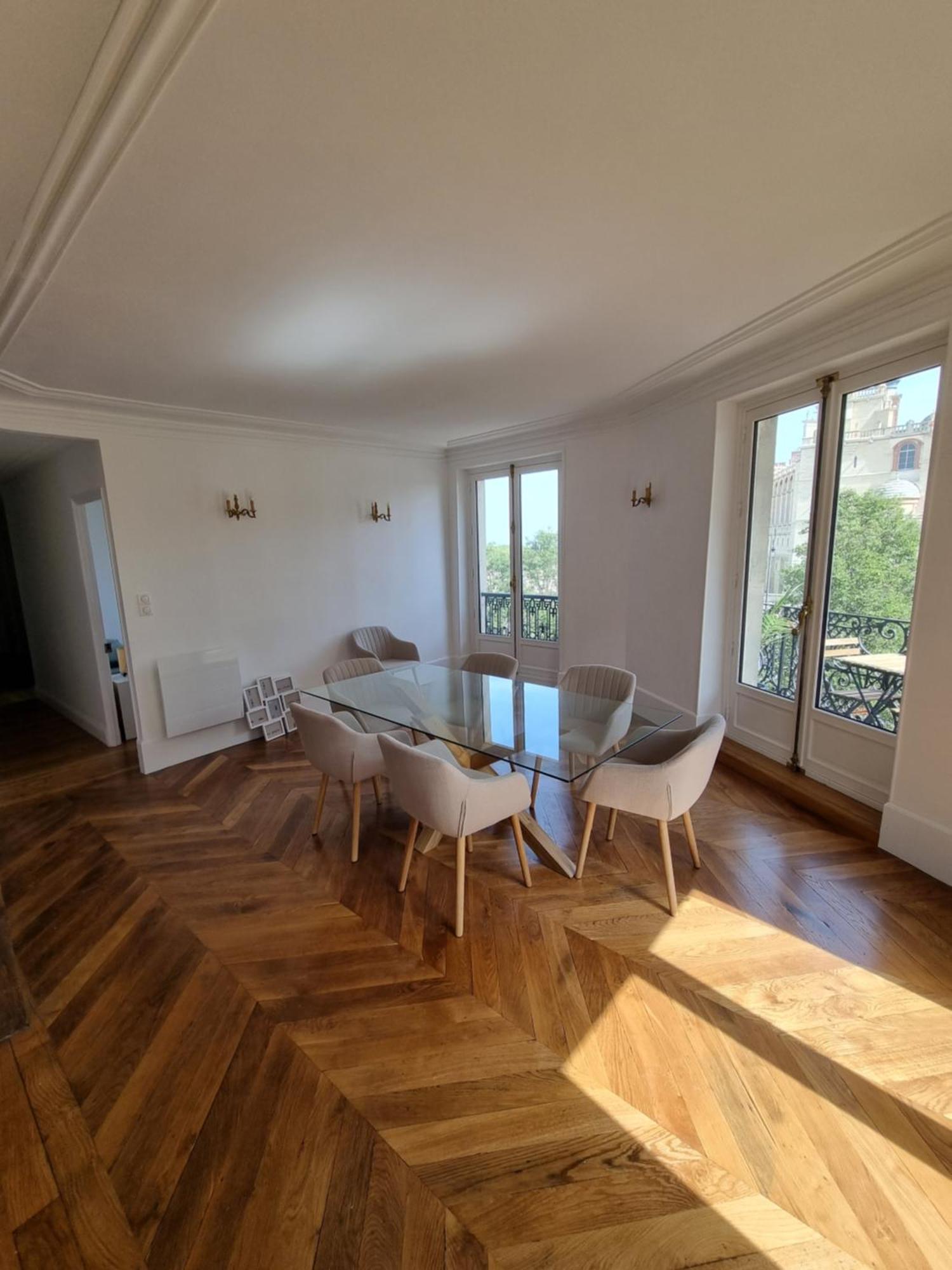 Face Chateau St Germain En Laye, Appartement 4 A 6 Personnes, 23 Min De Paris Champs-Elysees Saint-Germain-en-Laye Ngoại thất bức ảnh
